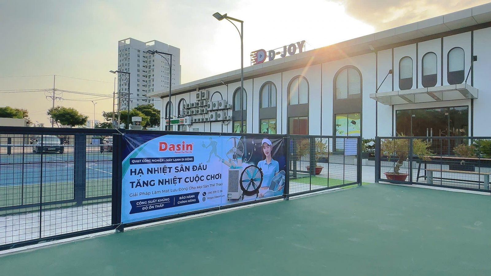 Dasin đã có mặt tại sân thi đấu